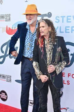 Hollywood CA USA - 2 Şubat 2025: Patrick Lawler, Janie GRAMMY Ödülleri İzleme Partisi için Steven Tyler 'ın 6.
