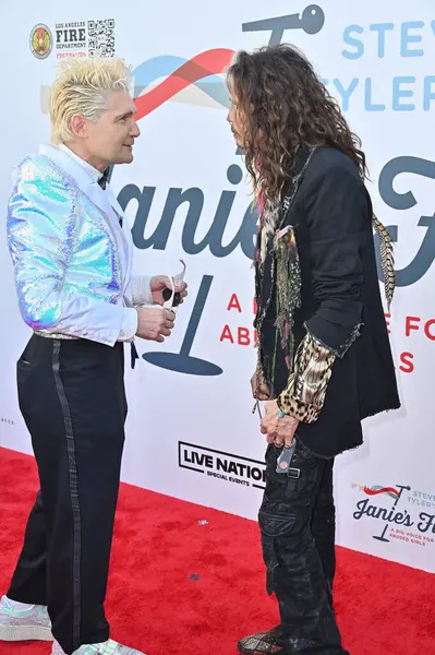 Hollywood CA USA - 2 Şubat 2025: Patrick Lawler, Janie GRAMMY Ödülleri İzleme Partisi için Steven Tyler 'ın 6.