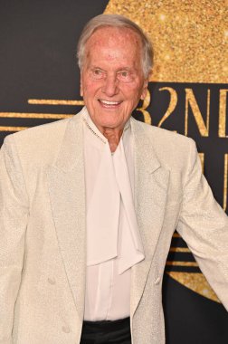 Hollywood, CA USA - 7 Şubat 2025: Pat Boone 32. Geleneksel Film Yönetmeni Faith and Values Ödüllerine katıldı