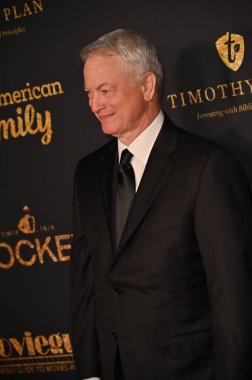 Hollywood, CA USA - 7 Şubat 2025: Gary Sinise 32. Geleneksel Film Yönetmeni Faith and Values Ödüllerine katıldı