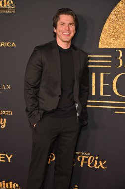 Hollywood, CA USA - 7 Şubat 2025: AJ Munoz 32. Geleneksel Film Yönetmeni Faith and Values Ödüllerine katıldı