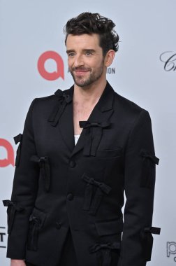 Batı Hollywood, CA USA - 2 Mart 2025: Michael Urie 33. Elton John AIDS Vakfı Akademisi İzleme Partisine katıldı