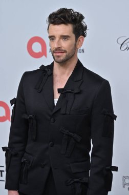 Batı Hollywood, CA USA - 2 Mart 2025: Michael Urie 33. Elton John AIDS Vakfı Akademisi İzleme Partisine katıldı