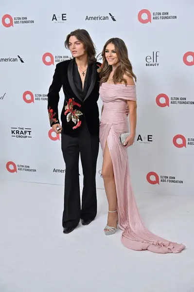Batı Hollywood, CA USA - 2 Mart 2025: Damian Hurley, Elizabeth Hurley 33. Elton John AIDS Vakfı Akademisi İzleme Partisine katıldı