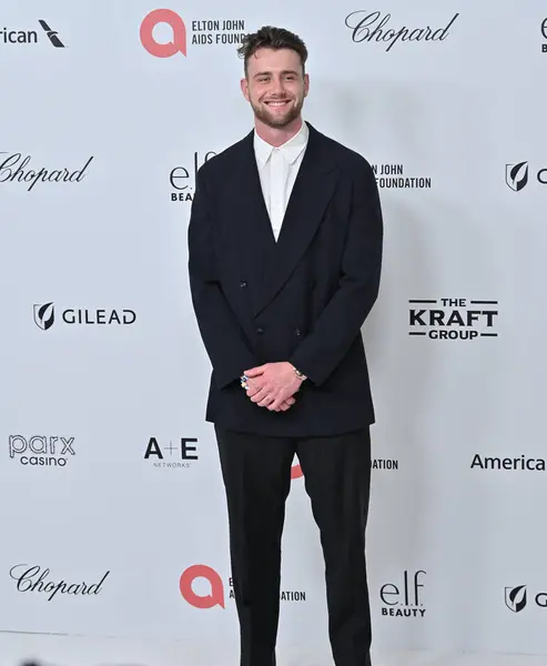Batı Hollywood, CA USA - 1 Mart 2025: Harry Jowsey 33. Geleneksel Elton John AIDS Vakfı Akademi Ödülleri İzleme Partisine katıldı