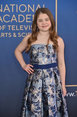 Los Angeles, CA USA - 15 Mart 2025: Pyper Braun 3. Yıllık Çocuk ve Aile Emmy Ödülleri 'ne katıldı