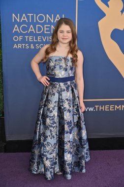 Los Angeles, CA USA - 15 Mart 2025: Pyper Braun 3. Yıllık Çocuk ve Aile Emmy Ödülleri 'ne katıldı