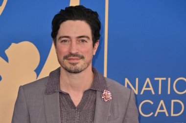 Los Angeles, CA USA - 15 Mart 2025: Ben Feldman 3. Yıllık Çocuk ve Aile Emmy Ödülleri 'ne katıldı