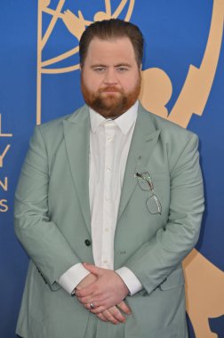 Los Angeles, CA USA - 15 Mart 2025: Paul Walter Hauser 3. Yıllık Çocuk ve Aile Emmy Ödülleri 'ne katıldı