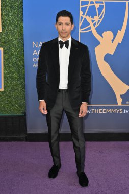 Los Angeles, CA USA - 15 Mart 2025: Ozlem Akturk, Rob Shaw, Jason Wyatt, Stephanie Sperber, Matt Hutchinson, Rachel Larsen, Michael Kaufman, Sara Crowley, Leah Gotcsik, Samia Kanaan, Odessa Azion 3.