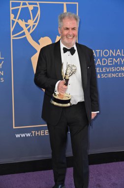 Los Angeles, CA USA - 15 Mart 2025: Ozlem Akturk, Rob Shaw, Jason Wyatt, Stephanie Sperber, Matt Hutchinson, Rachel Larsen, Michael Kaufman, Sara Crowley, Leah Gotcsik, Samia Kanaan, Odessa Azion 3.