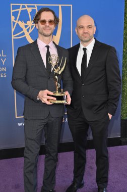 Los Angeles, CA USA - 15 Mart 2025: Ozlem Akturk, Rob Shaw, Jason Wyatt, Stephanie Sperber, Matt Hutchinson, Rachel Larsen, Michael Kaufman, Sara Crowley, Leah Gotcsik, Samia Kanaan, Odessa Azion 3.