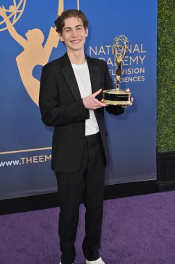 Los Angeles, CA USA - 15 Mart 2025: Jacob Tremblay 3. Geleneksel Çocuk ve Aile Emmy Ödülleri 'ne katıldı