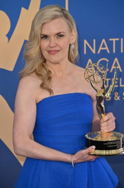 Los Angeles, CA USA - 15 Mart 2025: Kari Wahlgren 3. Yıllık Çocuk ve Aile Emmy Ödülleri 'ne katıldı