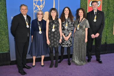 Los Angeles, CA USA - 15 Mart 2025: Halle Stanford, Richard A. Fernandes, Susette Hsuing, Hedda Sharapan, Linda Simensky, Sylvie Faucheux, Charlie Adler, Steven Vincent 3.