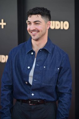 Hollywood, CA USA - 24 Mart 2025: Trevor Tordjman Apple TV 'ye katıldı The Studio World Premiere Screening