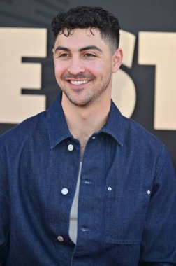 Hollywood, CA USA - 24 Mart 2025: Trevor Tordjman Apple TV 'ye katıldı The Studio World Premiere Screening