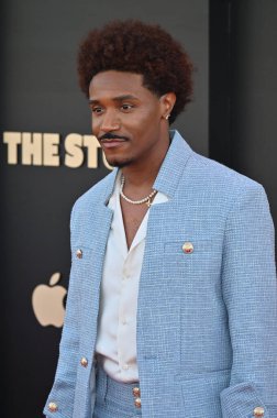 Hollywood, CA USA - 24 Mart 2025: Dewayne Perkins Apple TV 'ye katıldı The Studio World Premiere Screening