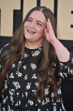 Hollywood, CA USA - 24 Mart 2025: Aidy Bryant Apple TV 'ye katıldı The Studio World Premiere Screening