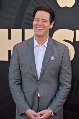 Hollywood, CA USA - 24 Mart 2025: Ike Barinholtz Apple TV 'ye katılıyor The Studio World Premiere Screening