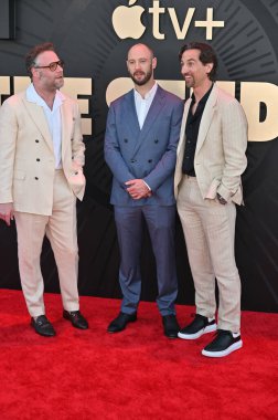 Hollywood, CA USA - 24 Mart 2025: Seth Rogen, Evan Goldberg, James Weaver Apple TV 'ye katıldı The Studio World Premiere Screening