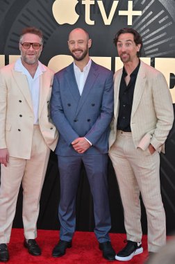Hollywood, CA USA - 24 Mart 2025: Seth Rogen, Evan Goldberg, James Weaver Apple TV 'ye katıldı The Studio World Premiere Screening