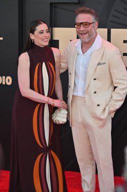 Hollywood, CA USA - 24 Mart 2025: Lauren Miller, Seth Rogen Apple TV 'ye katıldı The Studio World Premiere Screening