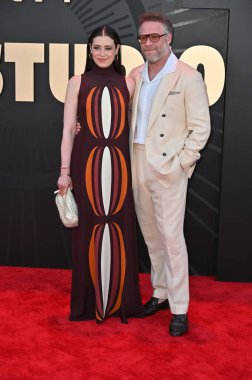 Hollywood, CA USA - 24 Mart 2025: Lauren Miller, Seth Rogen Apple TV 'ye katıldı The Studio World Premiere Screening