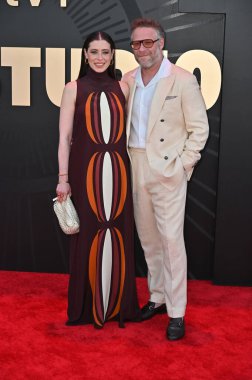 Hollywood, CA USA - 24 Mart 2025: Lauren Miller, Seth Rogen Apple TV 'ye katıldı The Studio World Premiere Screening