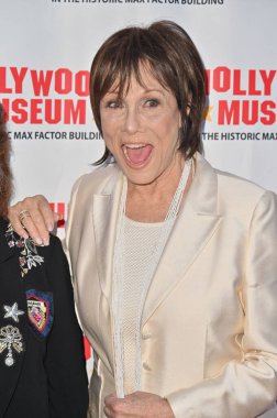 Hollywood, CA USA - 27 Mart 2025: Michele Lee, Hollywood Müzeleri ICONIC RIDES Sergisi 'ne katıldı