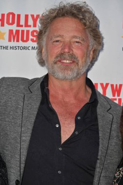 Hollywood, CA USA - 27 Mart 2025: John Schneider, Hollywood Müzeleri ICONIC RIDES Sergisi 'ne katıldı