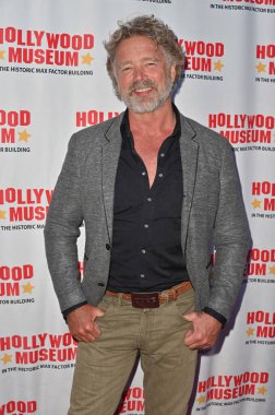Hollywood, CA USA - 27 Mart 2025: John Schneider, Hollywood Müzeleri ICONIC RIDES Sergisi 'ne katıldı
