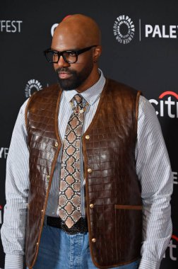 Hollywood, CA USA - 28 Mart 2025: Carl Clemons-Hopkins PaleyFest LA Hacks 'a katıldı.