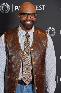 Hollywood, CA USA - 28 Mart 2025: Carl Clemons-Hopkins PaleyFest LA Hacks 'a katıldı.