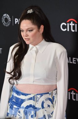 Hollywood, CA USA - 28 Mart 2025 Megan Stalter PaleyFest LA Hacks 'a katıldı.