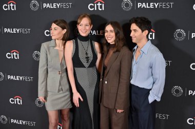 Hollywood, CA USA - 28 Mart 2025: Jen Statsky, Hannah Einbinder, Lucia Aniello, Paul W Downs PaleyFest LA 'ya katıldı 