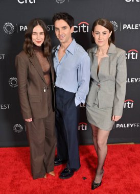 Hollywood, CA USA - 28 Mart 2025 Lucia Aniello, Paul W. Downs, Jen Statsky PaleyFest LA Hacks 'a katıldı.