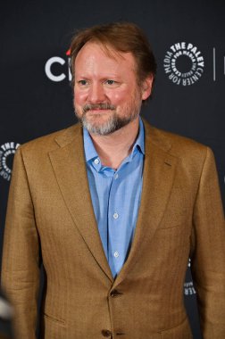 Hollywood, CA / USA - 29 Mart 2025: Rian Johnson PaleyFest LA Poker Face 'e katıldı.