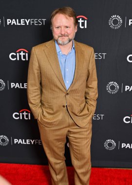 Hollywood, CA / USA - 29 Mart 2025: Rian Johnson PaleyFest LA Poker Face 'e katıldı.