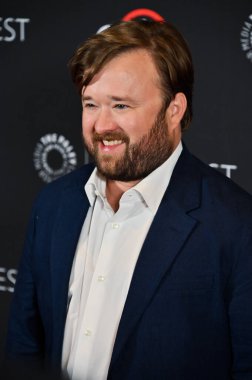 Hollywood, CA / USA - 29 Mart 2025: Haley Joel Osment PaleyFest LA Poker Face 'e katıldı.