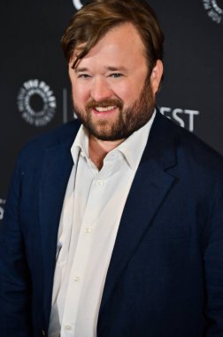 Hollywood, CA / USA - 29 Mart 2025: Haley Joel Osment PaleyFest LA Poker Face 'e katıldı.