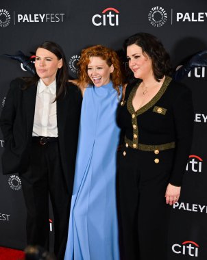 Hollywood, CA / USA - 29 Mart 2025: Clea DuVall, Natasha Lyonne, Melanie Lynskey PaleyFest LA Poker Face 'e katıldı.