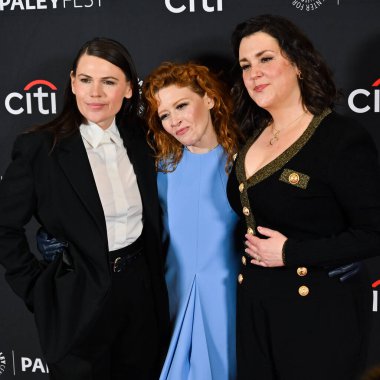 Hollywood, CA / USA - 29 Mart 2025: Clea DuVall, Natasha Lyonne, Melanie Lynskey PaleyFest LA Poker Face 'e katıldı.