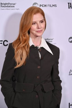 Los Angeles, CA USA - 16 Nisan 2025: Sarah Rafferty Take Care filminin prömiyerine katıldı