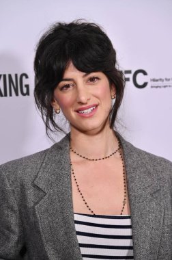 Los Angeles, CA USA - 16 Nisan 2025: Ayden Mayeri Take Care filminin prömiyerine katıldı