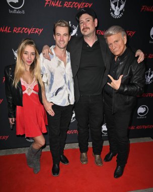 Beverly Hills, CA USA - 23 Nisan 2025: Lauren Francesca, James Preston, Guest, Robert Craighead Final Recovery 'nin ilk gösterimine katıldı