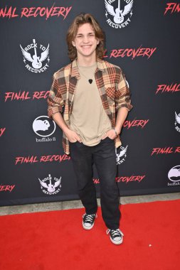 Beverly Hills, CA USA - 23 Nisan 2025 Mason McNulty Final Recovery 'nin ilk gösterimine katıldı