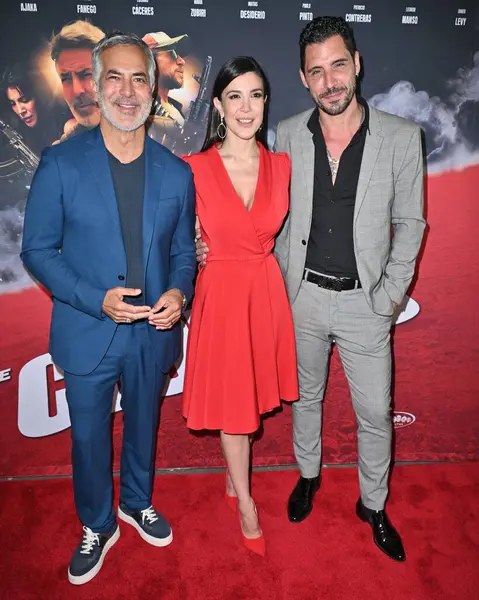 Culver City, CA USA - 29 Nisan 2025 Guillermo Zapata, Matias Desiderio, Andrea Rincon The Clouds namı diğer Las Nubes 'un galasına katıldı.