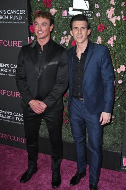 Beverly Hills, CA USA - 28 Nisan 2025: Cade Maddox, Kevin Benoit WCRF 'ye katıldı