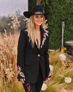 Westwood, CA USA - 11 Temmuz 2024: Lainey Wilson Twisters filminin galasına katıldı.